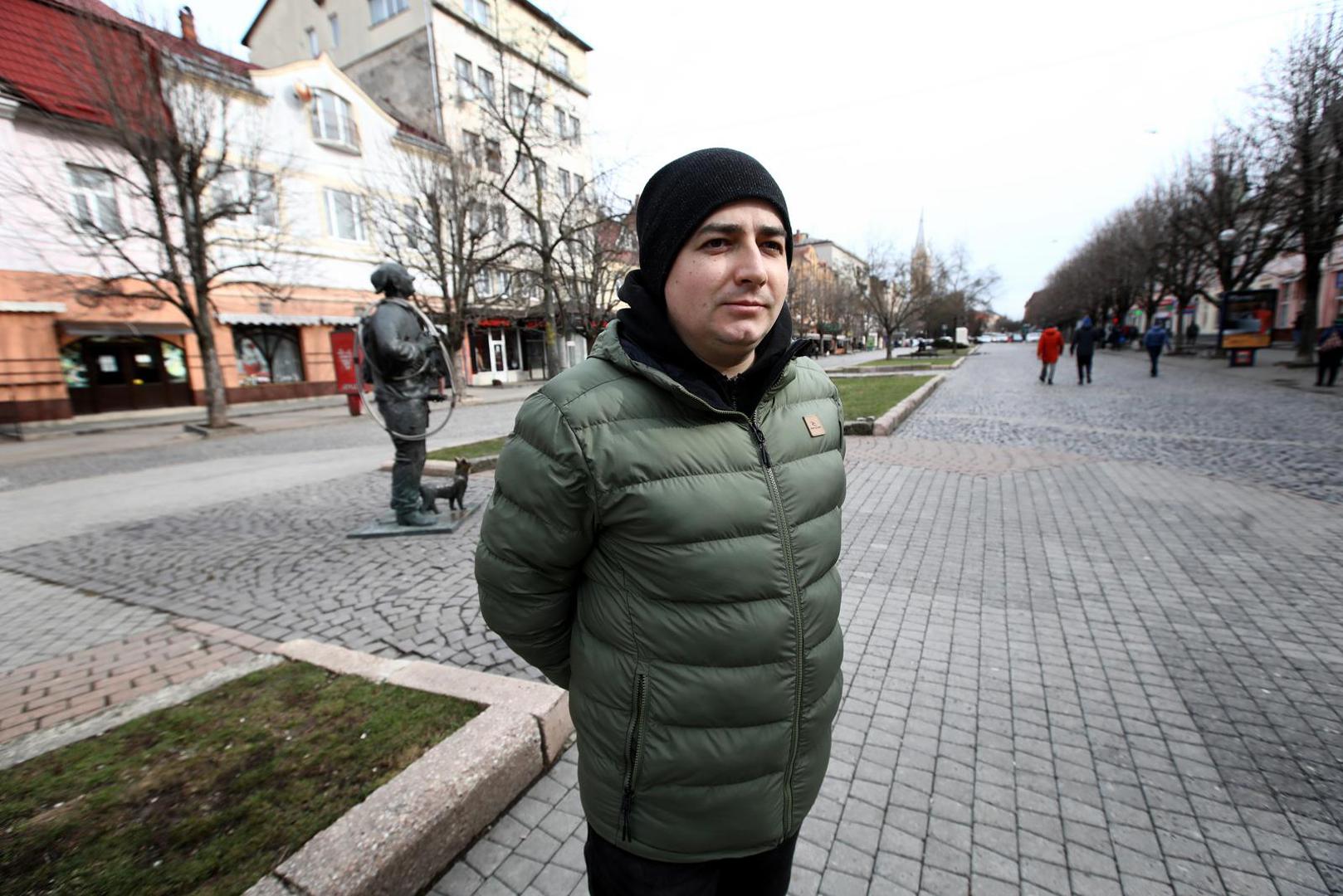 25.02.2022. Ukrajina/Mokacevo- Pogranicni ukrajinski grad uz granicu s Madjarskom u kojem jos nema ratnih djelovanja ali je atmosfera napeta.Vladim Pilipenko.
 Photo: Boris Scitar/Vecernji list/PIXSELL