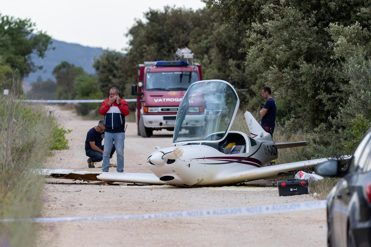 Srušio se manji avion na Hvaru