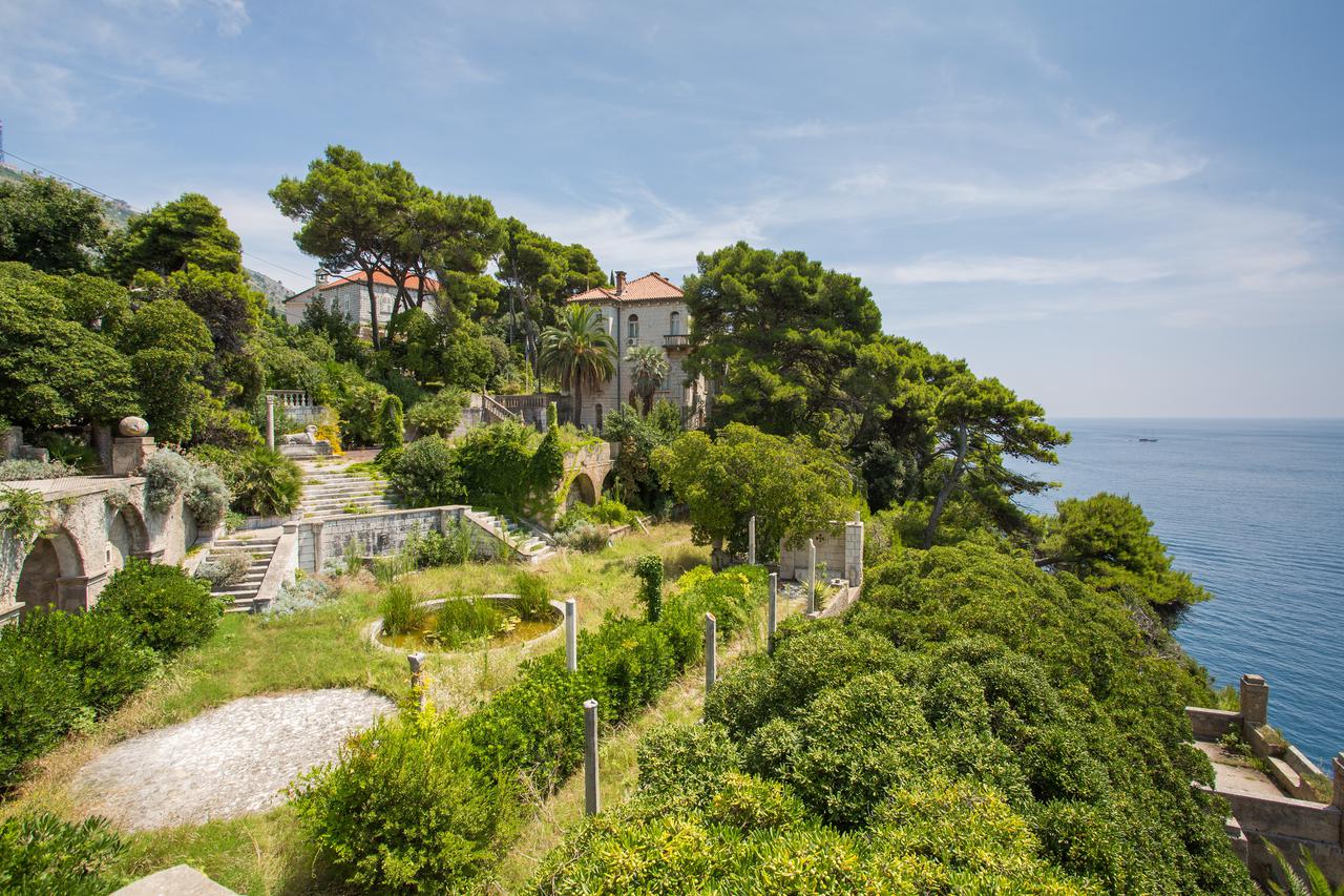 09.08.2014., Boninovo, Dubrovnik - Vila Cingrija upisana je kao drustveno vlasnistvo, te zabiljezenim pravom prvokupa u korist Grada Dubrovnika.  HTV ju je koristio godinama.  Photo: Grgo Jelavic/PIXSELL