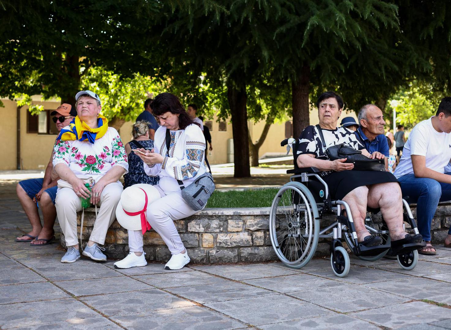 24.06.2023 Medjugorje, Bosna i Hercegovina - Hodocasnici iz cijeloga svijeta pristizu u Medjugorje kako bi nazocili 42. godisnjici Gospinog ukazanja. Photo: Denis Kapetanovic/PIXSELL