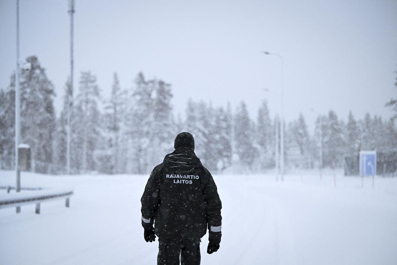 Raja-Jooseppi international border crossing station during snowfall in Inari