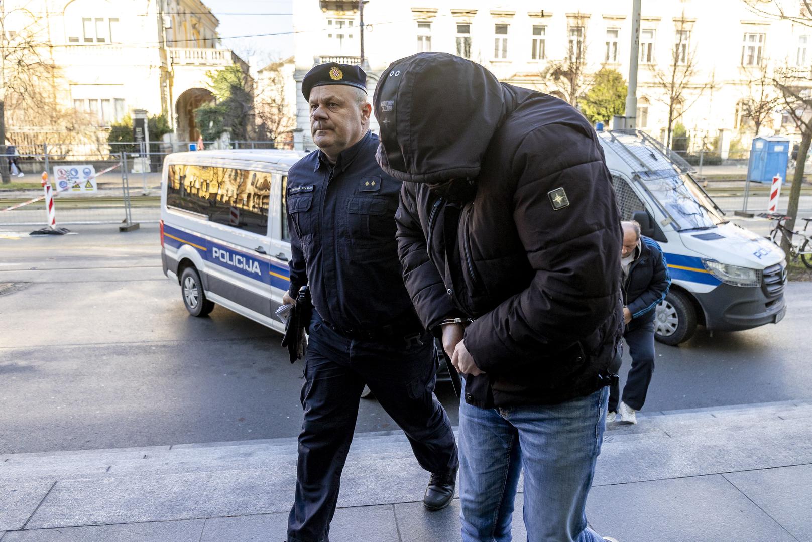 25.01.2024., Osijek - Na Zupanijski sud u Osijeku privedena petorica muskaraca osumnjicenih za krijumcarenje ljudi. Photo: Davor Javorovic/PIXSELL