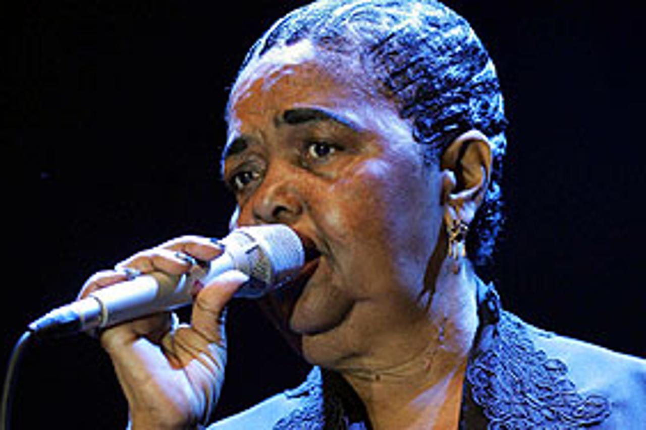 cesaria02.jpg