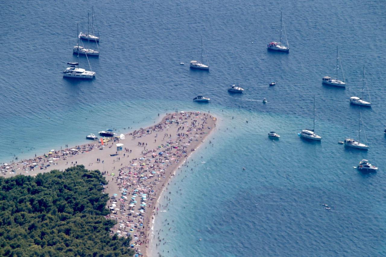 Plaža Zlatni rat na otoku Braču