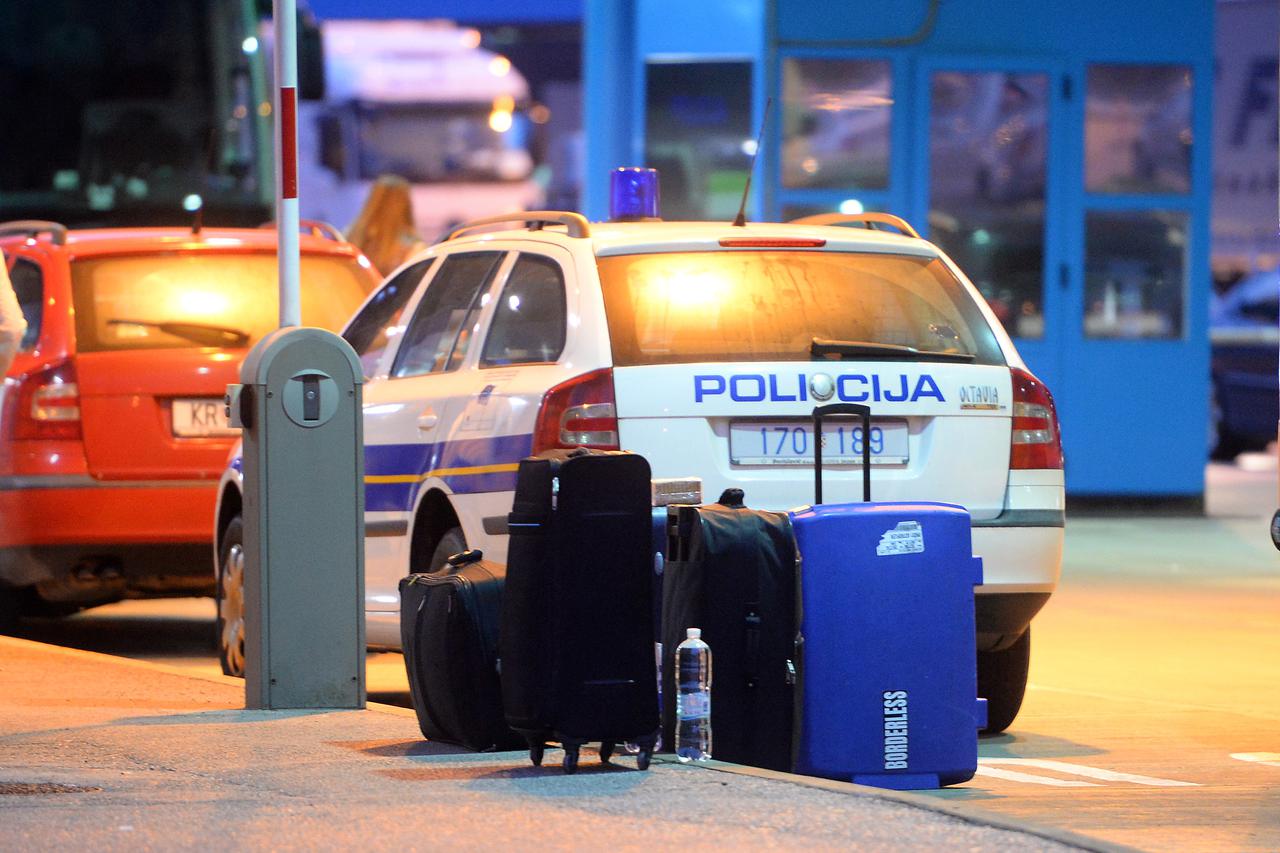 Velike gužve na graničnom prjelazu Macelj zbog koronavirusa