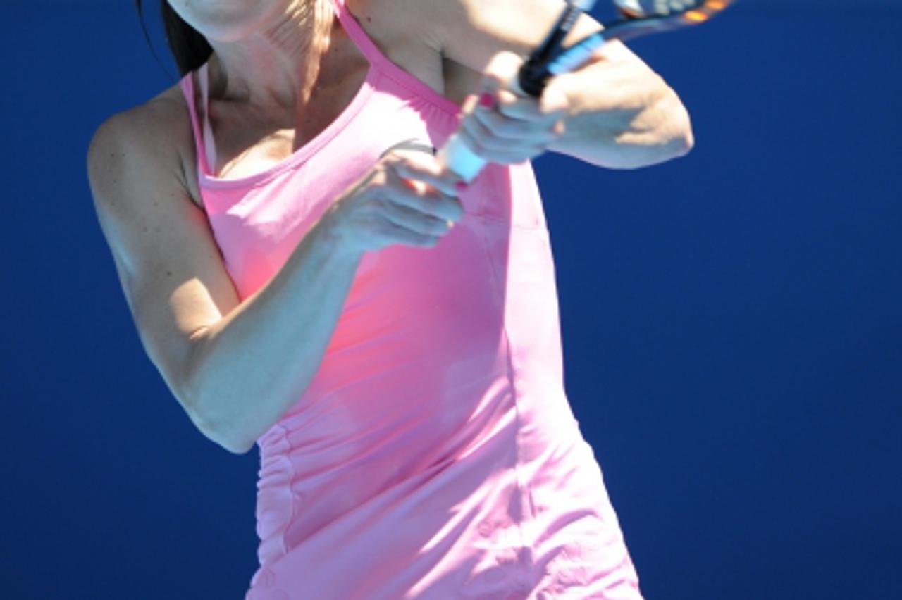 \'Jelena Jankovic of Serbia returns against Peng Shuai of China during their round two women\'s singles match on the fourth day of the Australian Open tennis tournament in Melbourne on January 20, 201