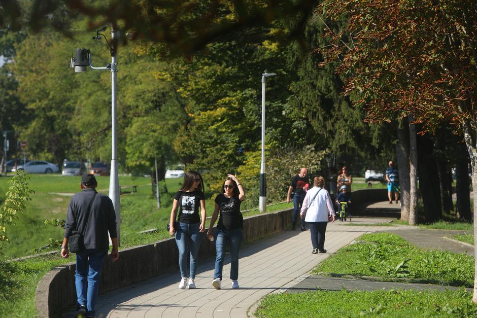 Karlovac: Sunčana nedjelja u parkovima