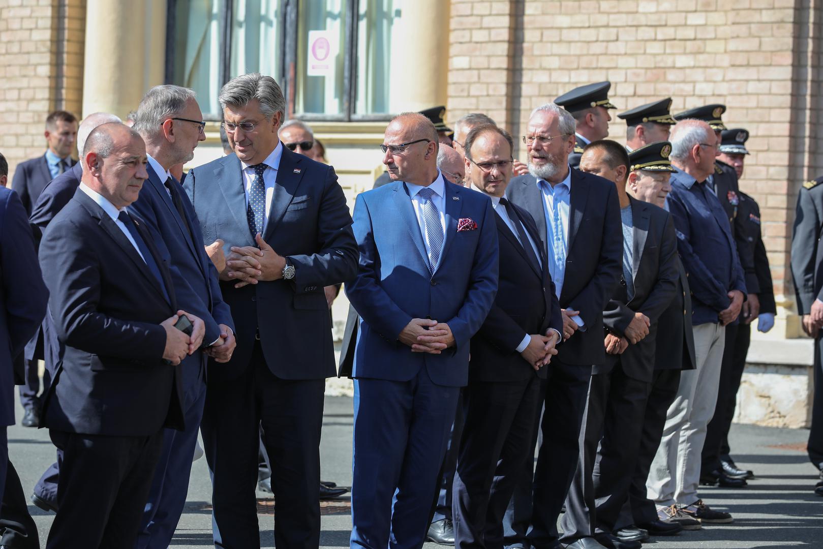 07.09.2023., Zagreb - Posljednji ispracaj generala Antona Tusa na groblju Mirogoj. Brojne osobe iz javnog zivota došle su se posljednji puta oprostiti od preminulog generala Hrvastke vojske. Davor Bozinovic, Andrej Plenkovic, Gordan Grlic Radman Photo: Jurica Galoic/PIXSELL