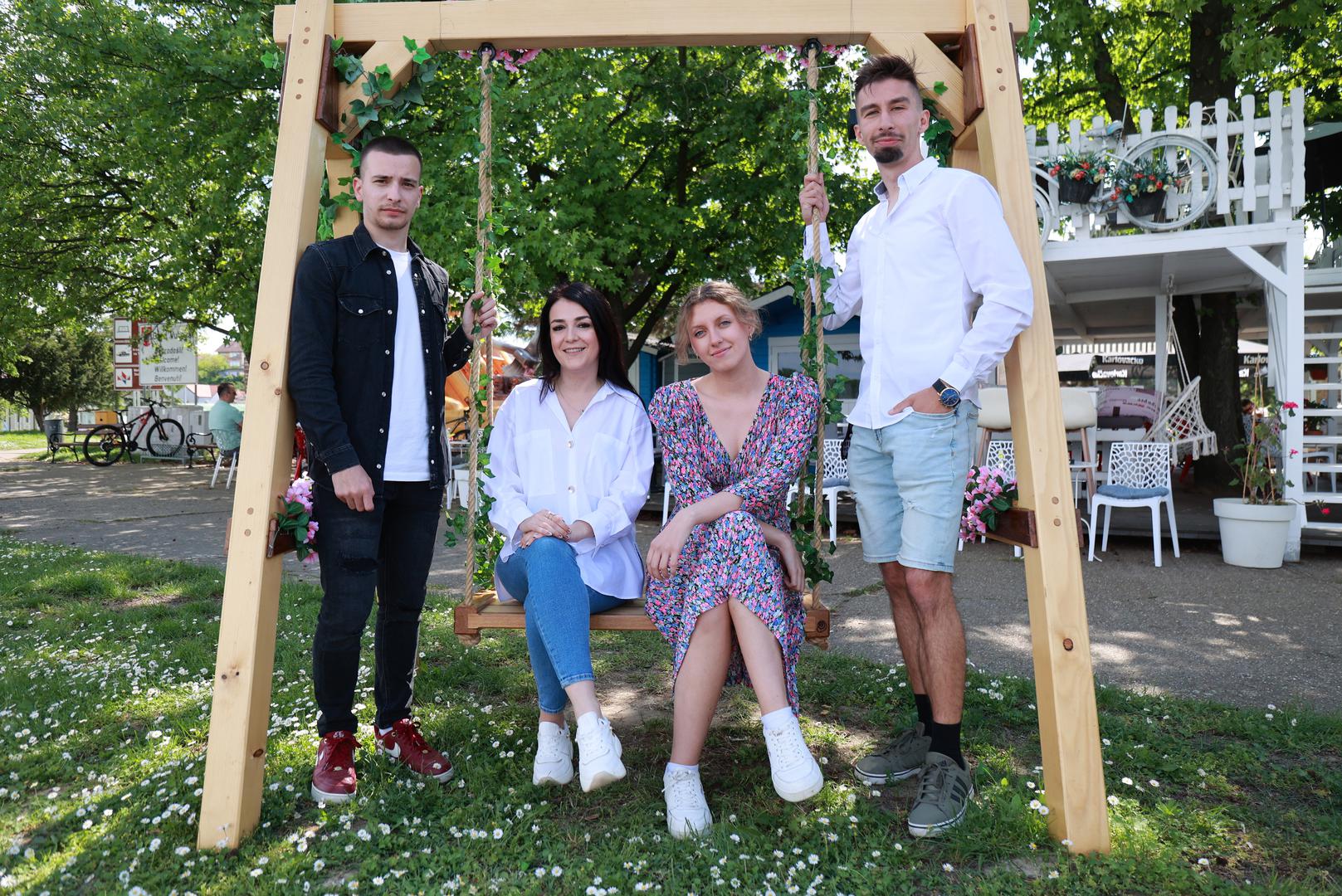 U peteročlanom su timu, slijeva nadesno, Leo Suhorski, Anja Pinjuh,
Katarina Živković i Marcel Pavlović te Stella Mešić koja je u trenutku
snimanja ove fotografije bila odsutna zbog obaveza na studiju u Rijeci
