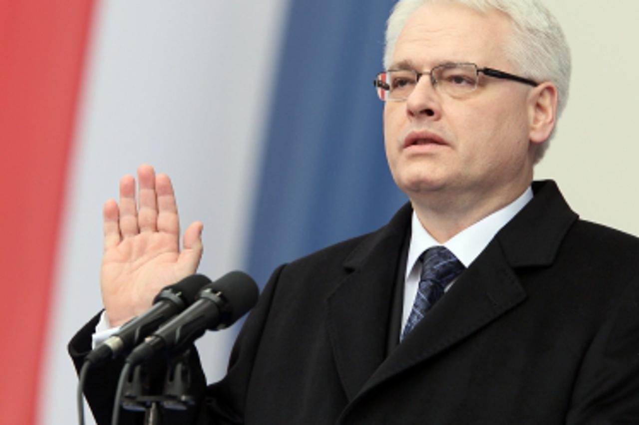 '18.02.2010.,Zagreb - Ivo Josipovic danas je nesto iza 12 sati na Trgu sv. Marka svecano prisegnuo za treceg hrvatskog predsjednika i time zapoceo petogodisnji mandat. Josipovic je svojom cascu priseg