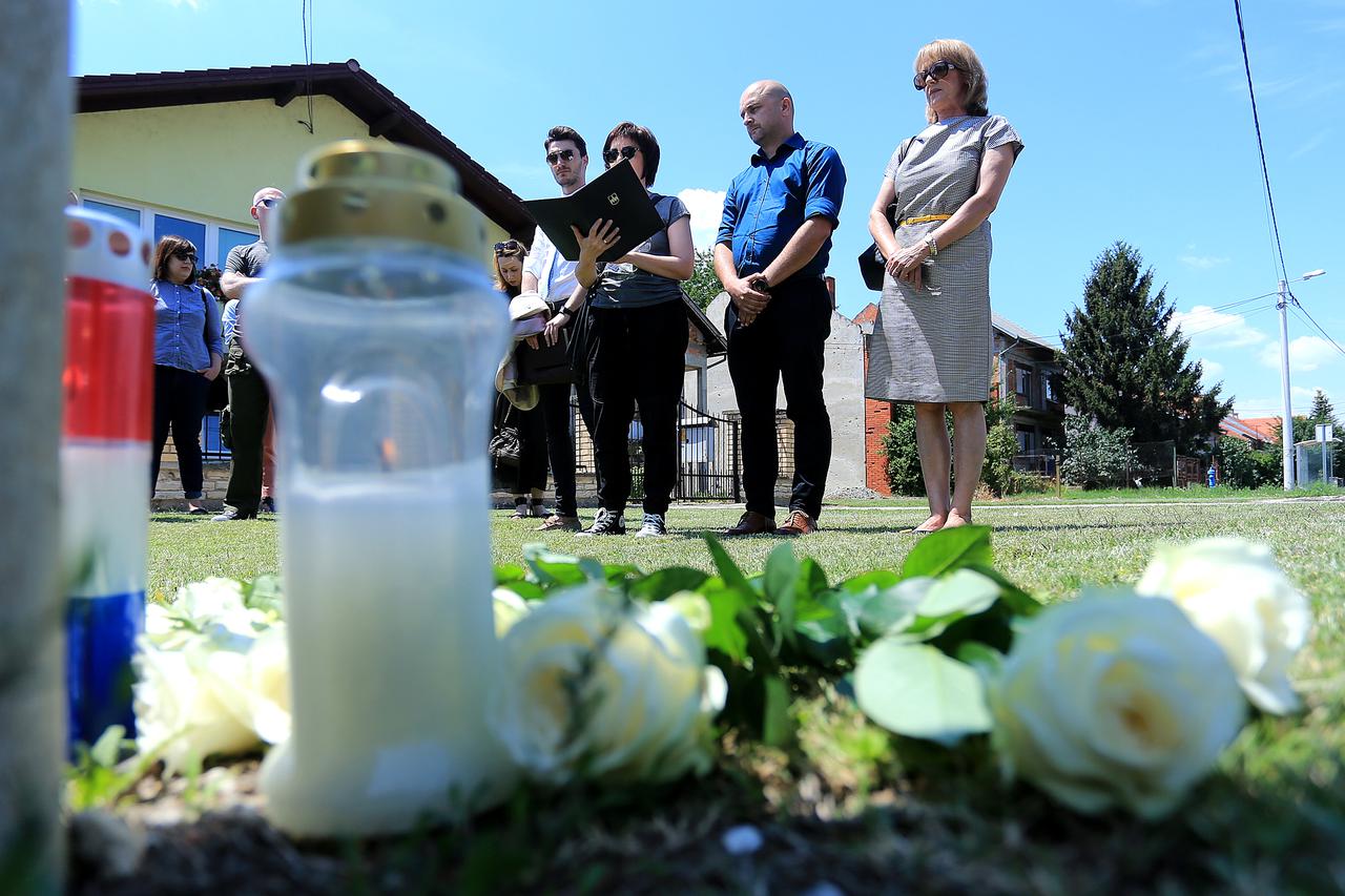 Tenja: Polaganjem bijelih ruža obilježili 24 godine od pogibije Josipa Reihla-Kira