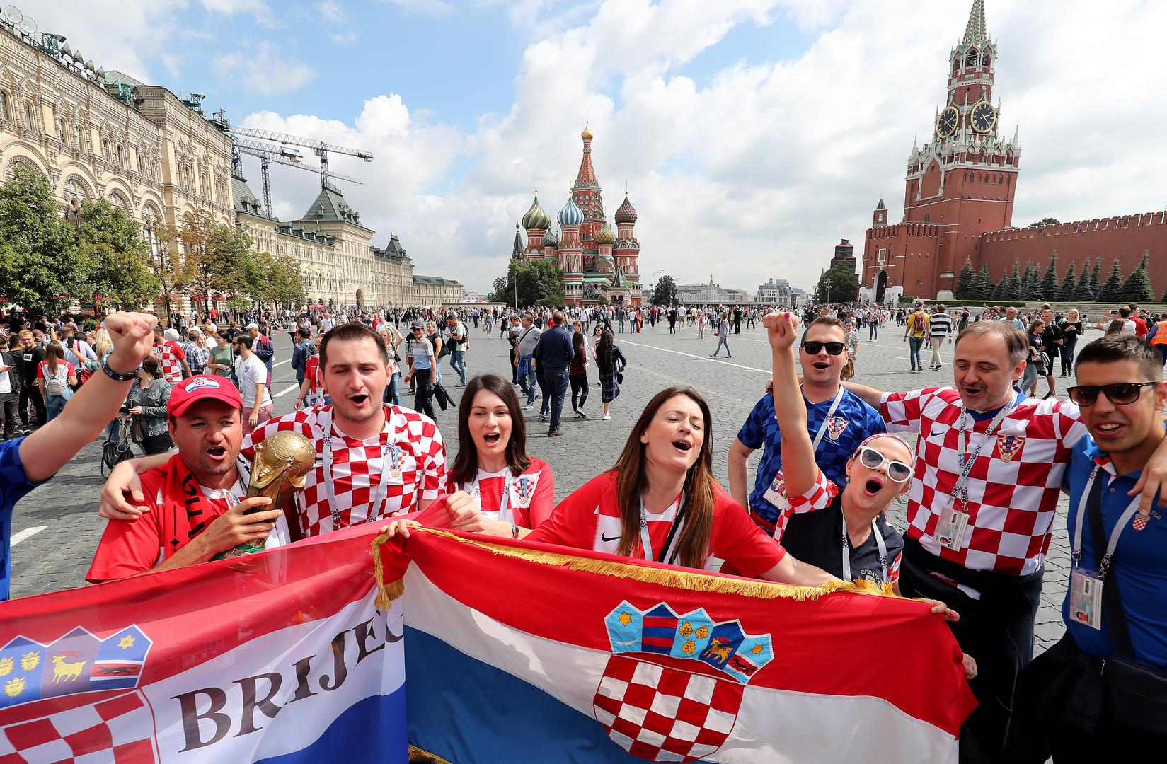 Nadamo se da će se sve brzo riješiti te će se navijači pridružiti ostalima na glavnom moskovskom trgu