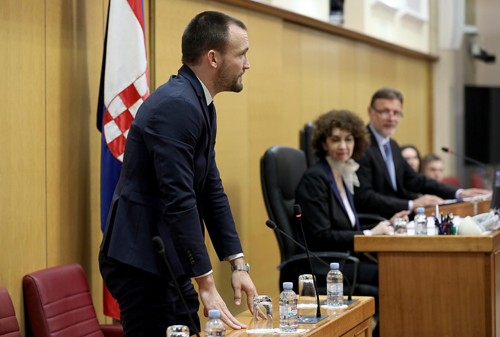 17.03.2023., Zagreb - Nakon aktualnog prijepodneva u Saboru zastupnici glasuju o povjerenju novim ministrima Branku Bacicu i Simi Erlicu Photo: Patrik Macek/PIXSELL