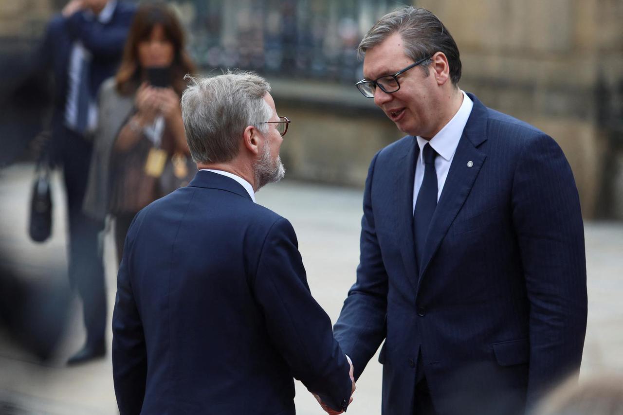 Leaders of EU and neighbouring countries meet in Prague