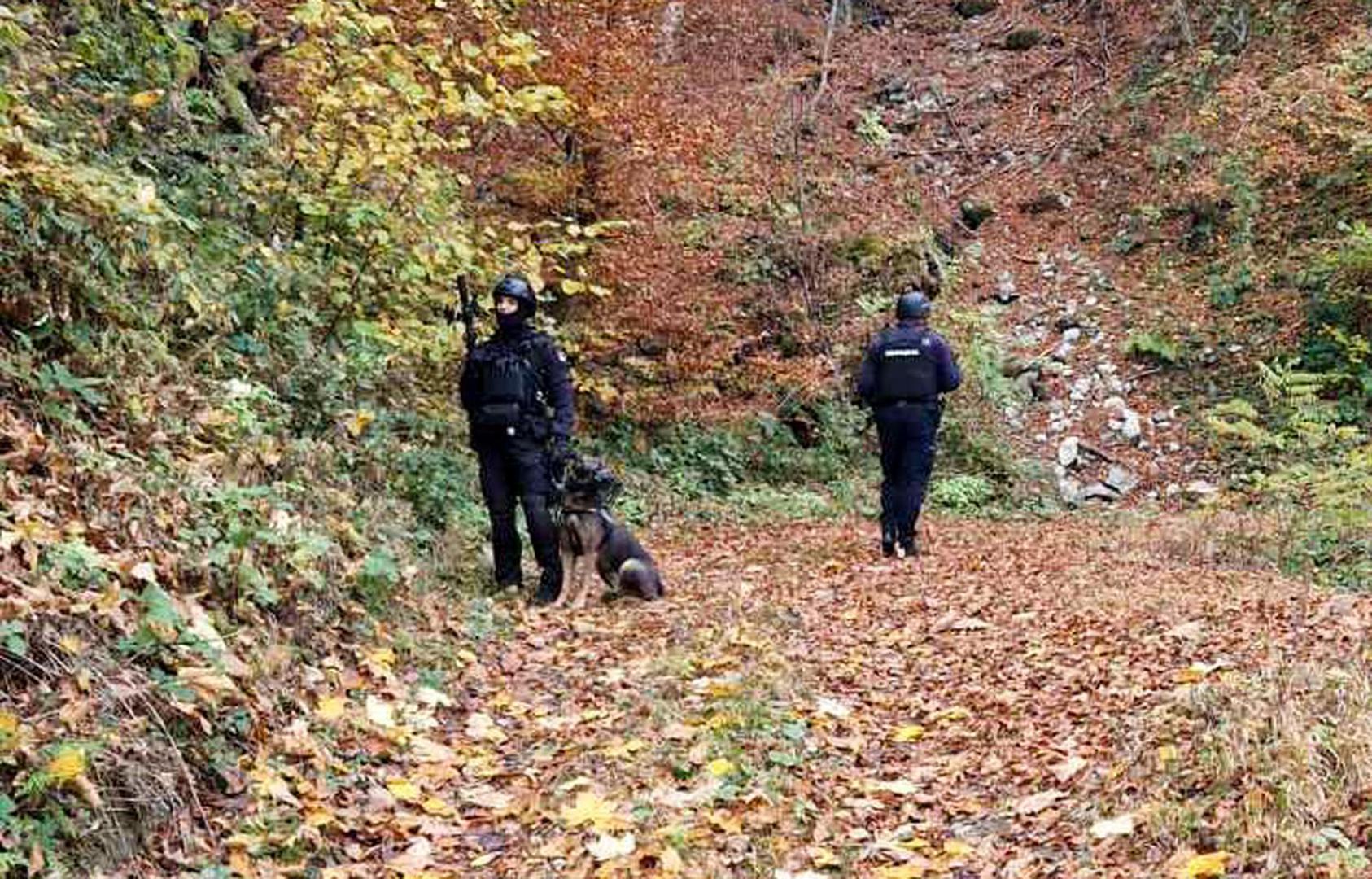 03, November, 2024, Prijepolje - Members of the Ministry of Internal Affairs are intensively searching for Alija Balijagic, for whom an Interpol warrant has been issued for a double murder in Montenegro, and who was located yesterday in the vicinity of Prijepolje and was seen in a village near the border with Montenegro. Photo: OMK MUP Republike Srbije/ATAImages

03, novembar, 2024, Prijepolje - Pripadnici Ministarstva unutrasnjih poslova intenzivno tragaju za Alijom Balijagicem, za kojim je raspisana Interpolova poternica zbog dvostrukog ubistva u Crnoj Gori, a koji je juce lociran u okolini Prijepolja i vidjen u jednom selu u blizini granice sa Crnom Gorom. Photo: OMK MUP Republike Srbije/ATAImages Photo: OMK MUP Republike Srbije/ATAImages/PIXSELL