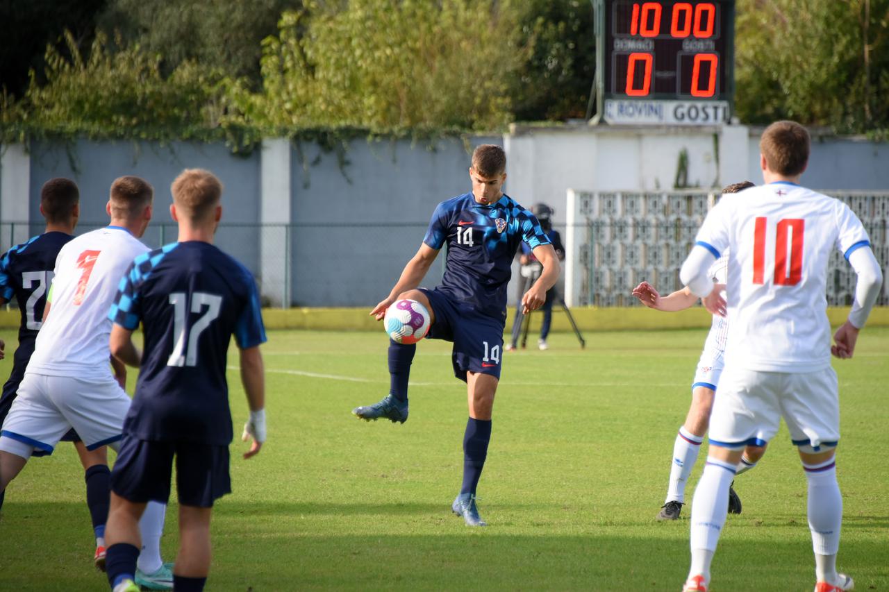 Rovinj: Susret U-19 reprezentacija Hrvatske i Farskih otoka u kvalifikacijama za EP 2024.