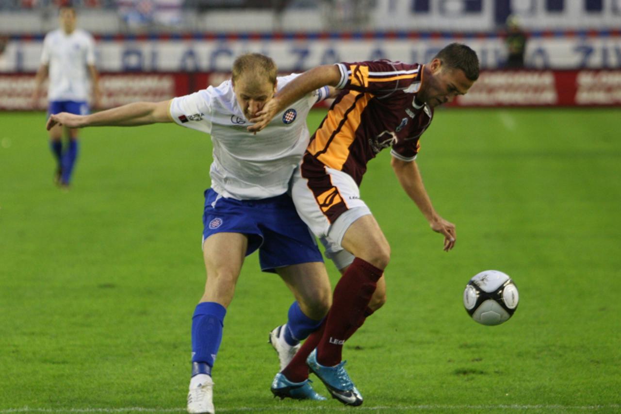 '25.09.2010., Poljud, Split - Nogometnu utakmicu 9. kola 1. HNL odigrali su Hajduk Split i NK Varazdin. Senijad Ibricic i Dino Svorc.  Photo: Ivo Cagalj/PIXSELL'