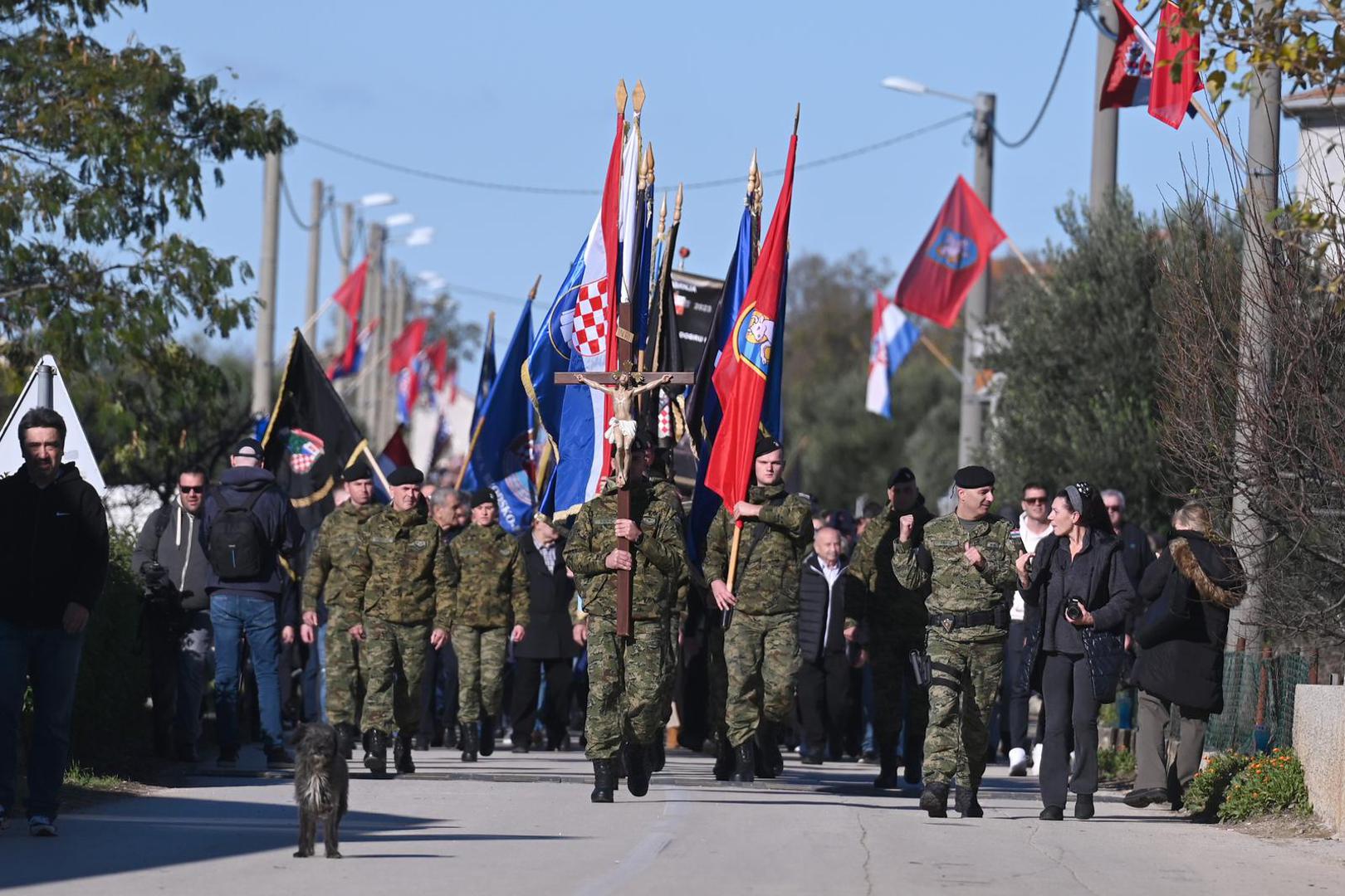 18.11.2023., Skabrnja - Svecanim mimohodom i polaganjem vijenaca na spomen obiljezju masovne grobnice, obiljezava se obljetnica stradavanja branitelja i civila. Photo: Dino Stanin/PIXSELL