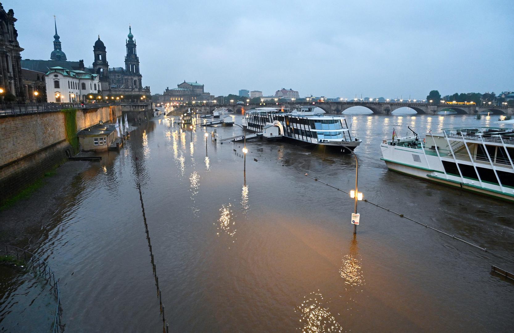 A view of the flooding Elbe river in Dresden, Germany September 17, 2024. REUTERS/Matthias Rietschel Photo: MATTHIAS RIETSCHEL/REUTERS