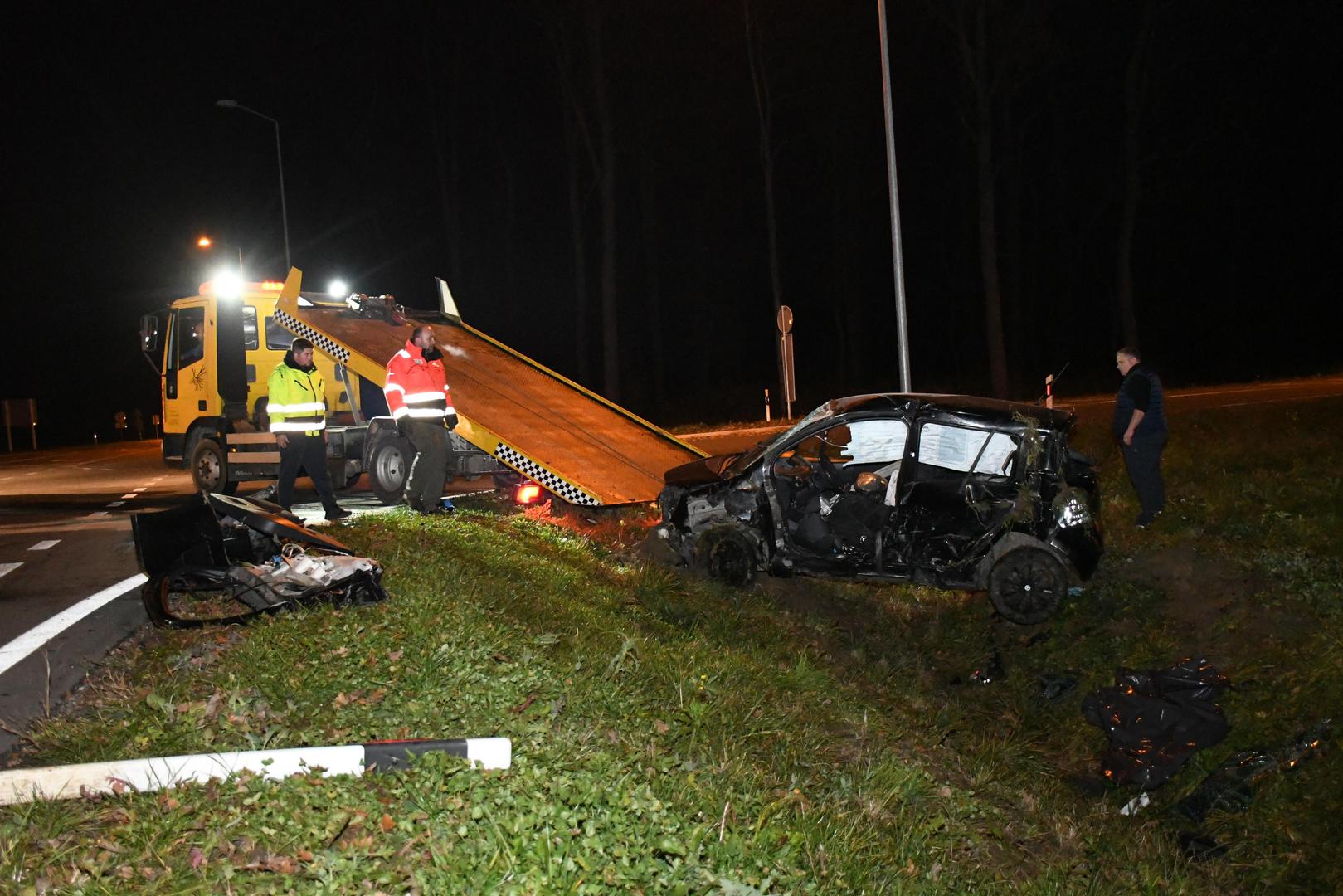 16.11.2021., Bjelovar - U sudaru dva automobila na raskrizju ceste Put zrtava u Lugu i istocne zaobilaznice jedna je osoba smrtno stradala.
