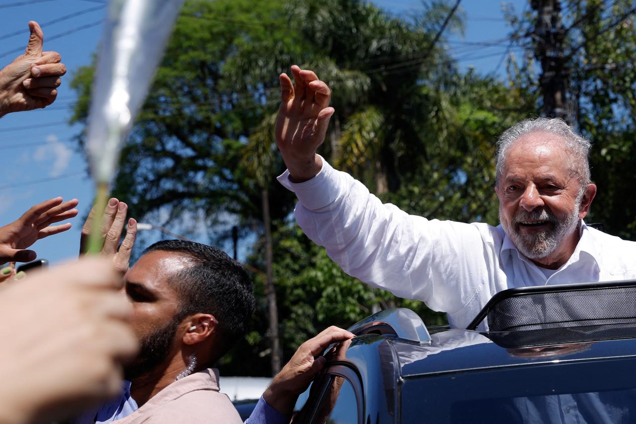 Brazilians vote in presidential election run-off