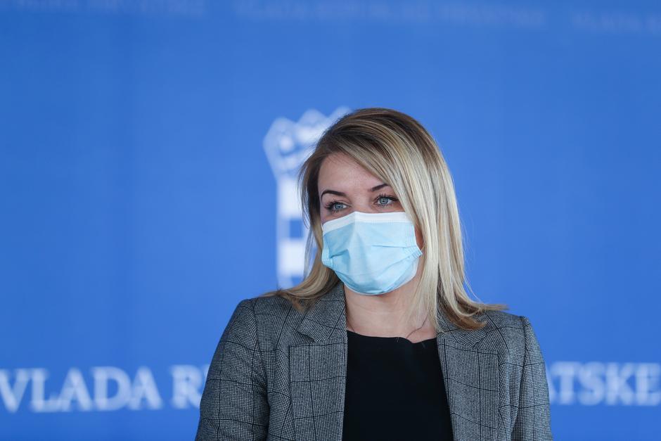 Zagreb: Nikolina Brnjac dala je izjavu medijima prije početka sjednice Vlade