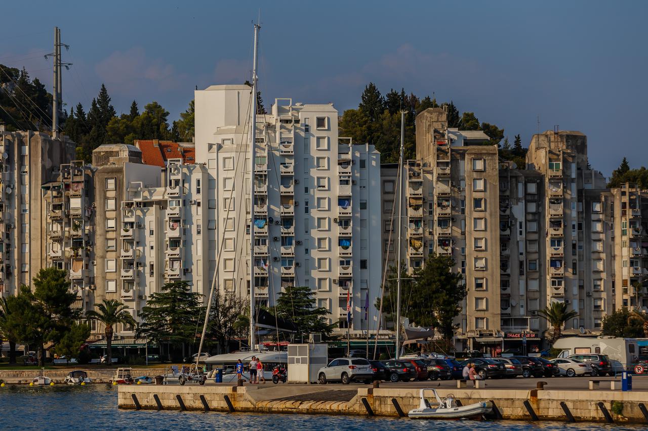 Ploče: Polazak posebnog trajekta s kojeg će se gledati vatromet