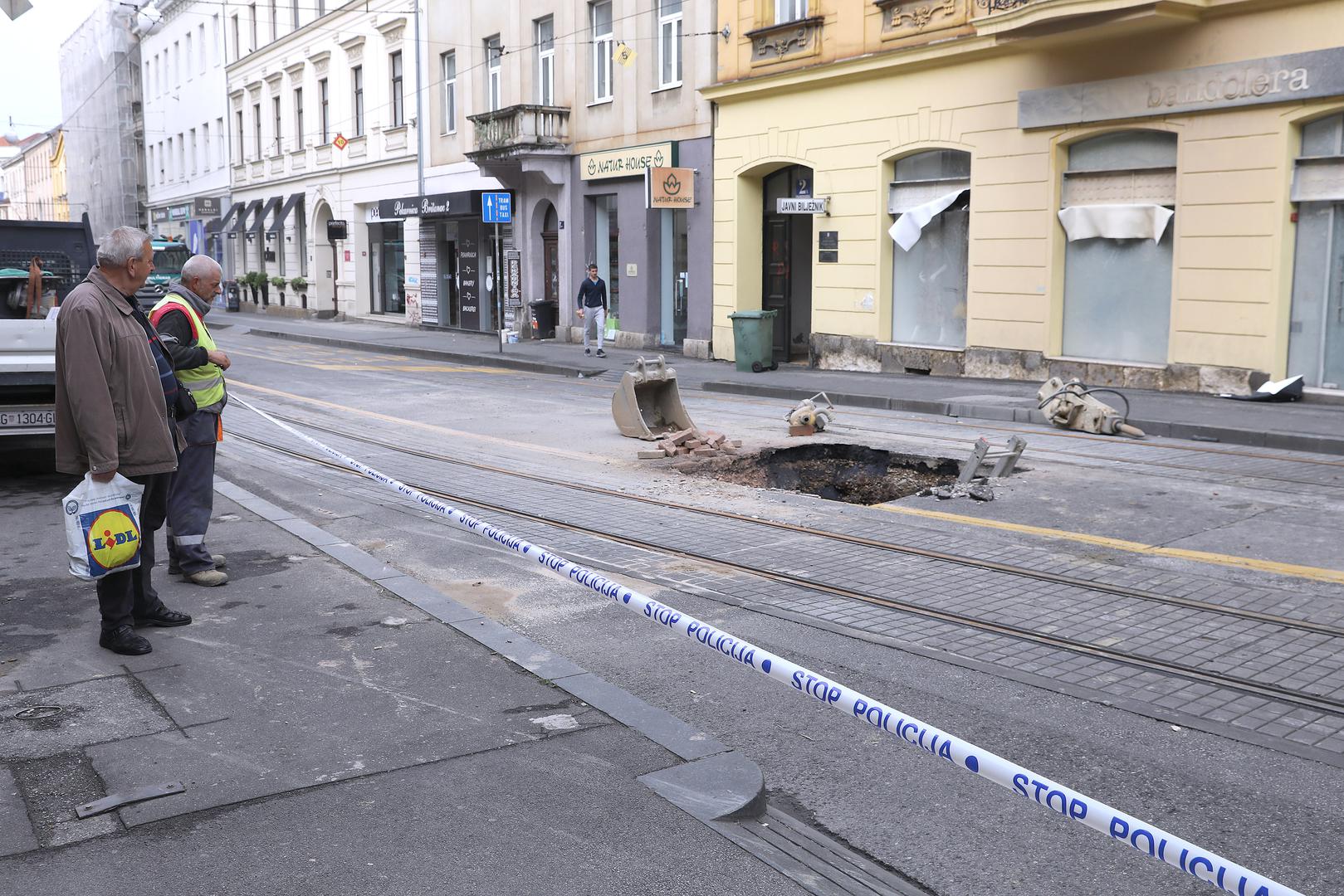 01.06.2022., Zagreb - U Frakopanskoj ulici u ceka se pocetak sanacije posljedica pozara koji je sinoc izbio na plinskim instalacijma. 
 Photo: Patrik Macek/PIXSELL