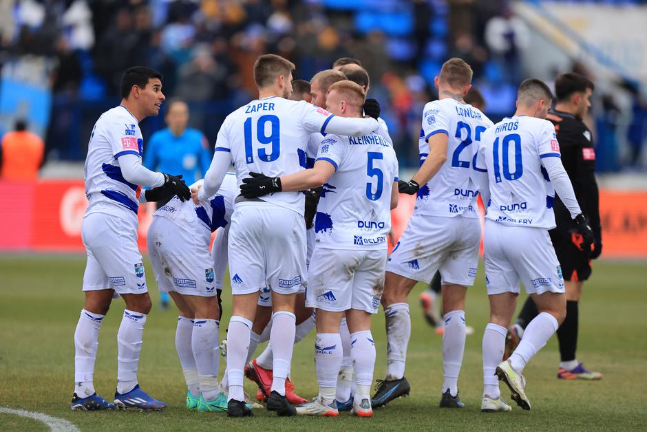 Osijek u 19. kolu Prve HNL pobjedio Šibenik i preuzeo vodstvo na tablici