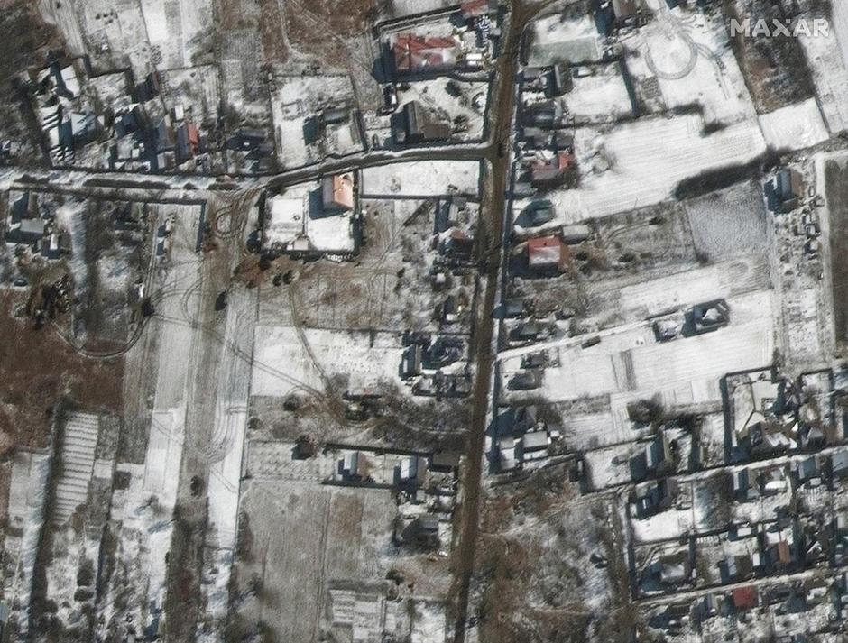 Satellite imagery shows troops and equipment deployed in Ozera, northeast of Antonov Airport