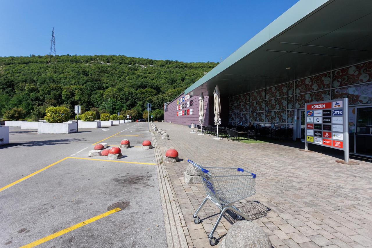 Rijeka: K Centar Fiume zatvoren zbog primjene novog zakona o neradnim nedjeljama
