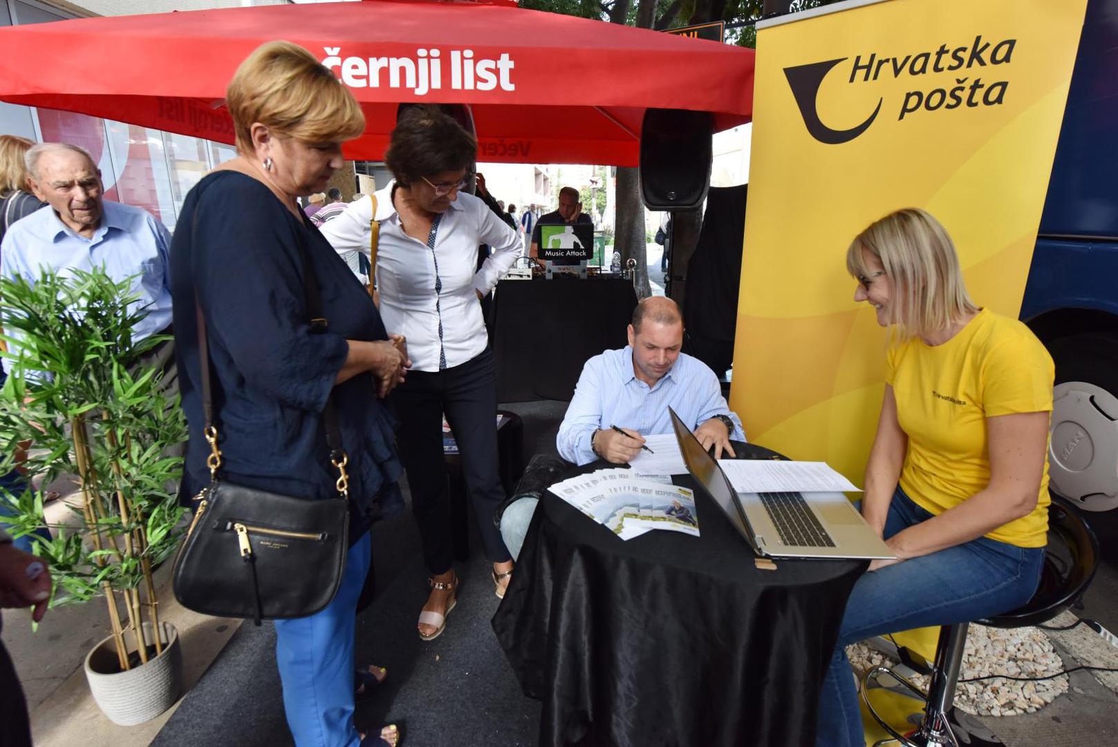 Ljubazni djelatnici HPB-a u Šibeniku u nam pružili logističku podršku