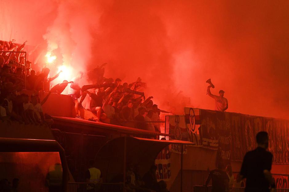 Šibenik: Torcidina bakljada na utakmici Šibenika i Hajduka