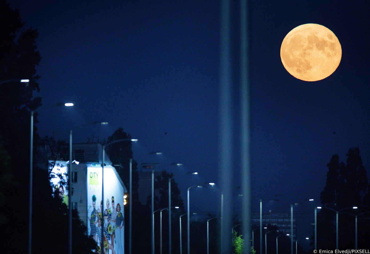 29.09.2023., Zagreb - Super mjesec nad Zagrebom. Photo: Emica Elvedji/PIXSELL