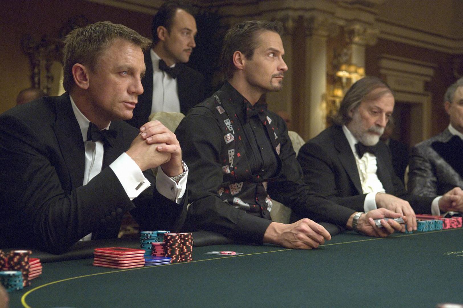 Casino Royale iz 2006. opisuje večer kad su se u Lisabonu sreli Duško Popov i Ian Fleming