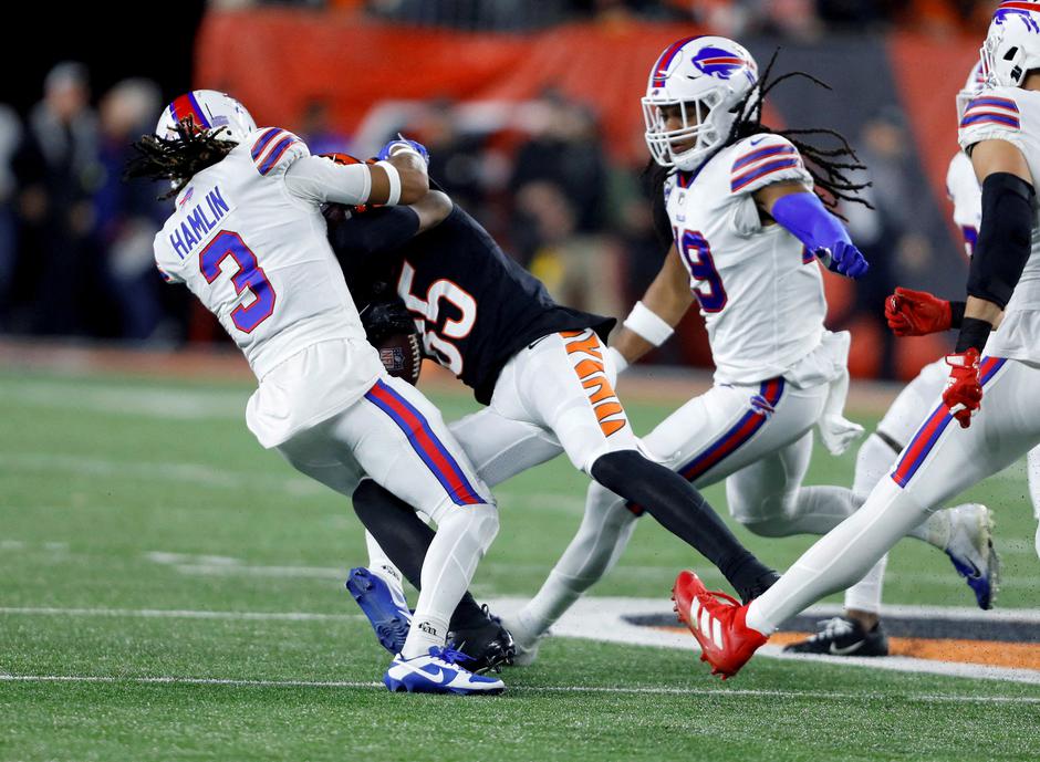 FILE PHOTO: NFL: Buffalo Bills at Cincinnati Bengals