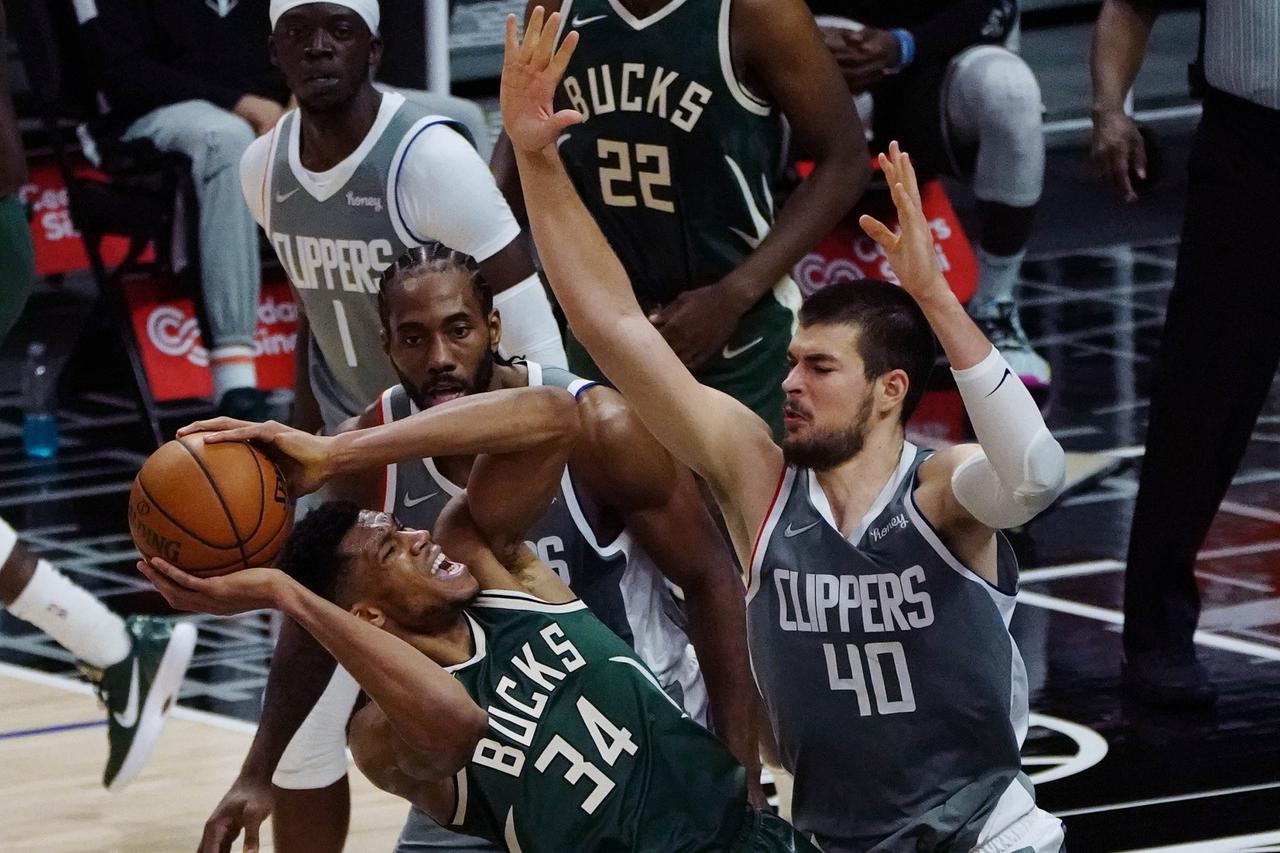 NBA: Milwaukee Bucks at Los Angeles Clippers