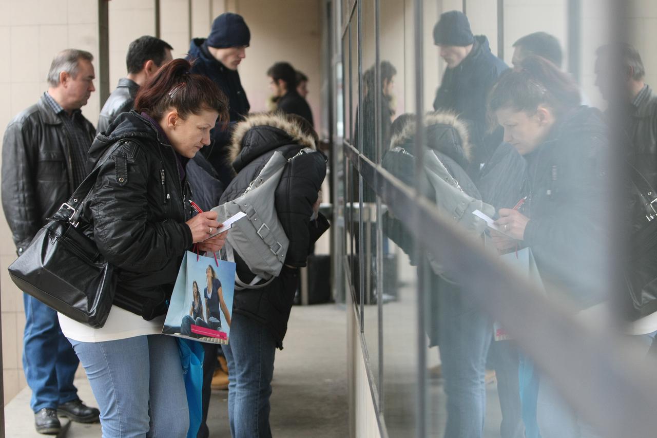 U Hrvatskoj je broj nezaposlenih presao 330 000