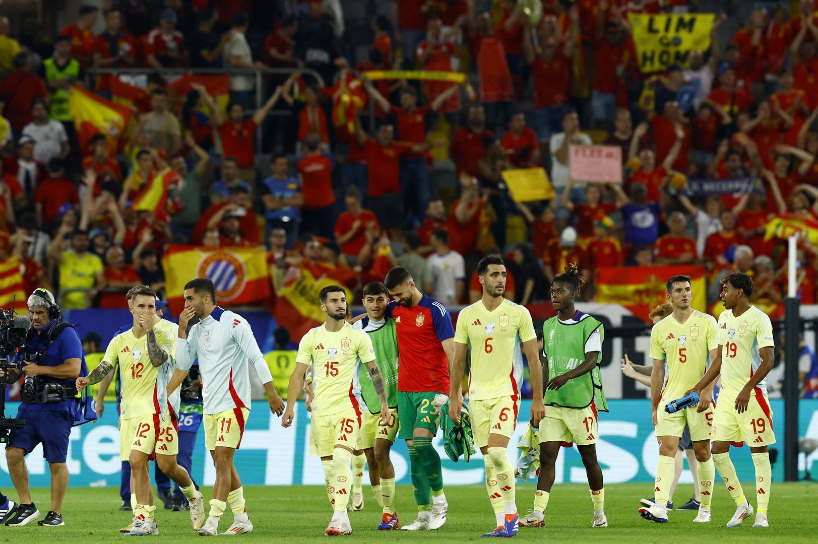 Konačno, na zadnjem mjestu nalaze se Španjolci (34.000), čija momčad do sada možda igra i najljepši nogomet i jedan je od najvećih favorita natjecanja.