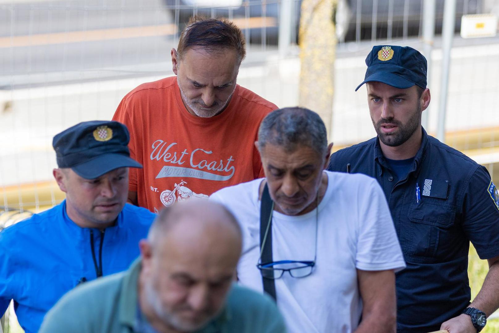 11.07.2024., Osijek - Zupanijski sud, Privodjenje petorice uhicenih, osumnjicenih za ratni zlocin sucu istrage. Photo: Davor Javorovic/PIXSELL