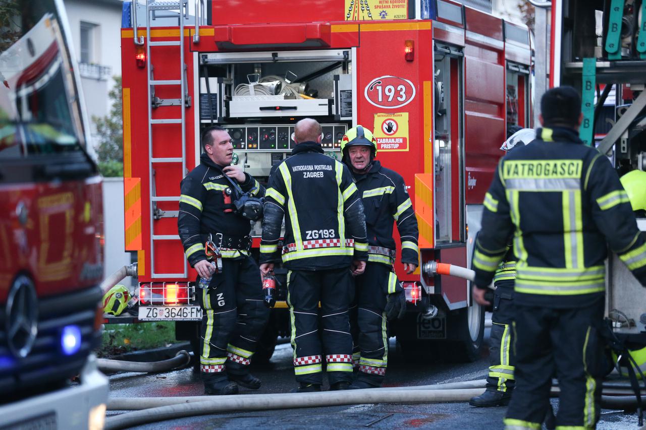 Zagreb: U napuštenoj kući u Sesvetema tijekom popodneva izbio požar