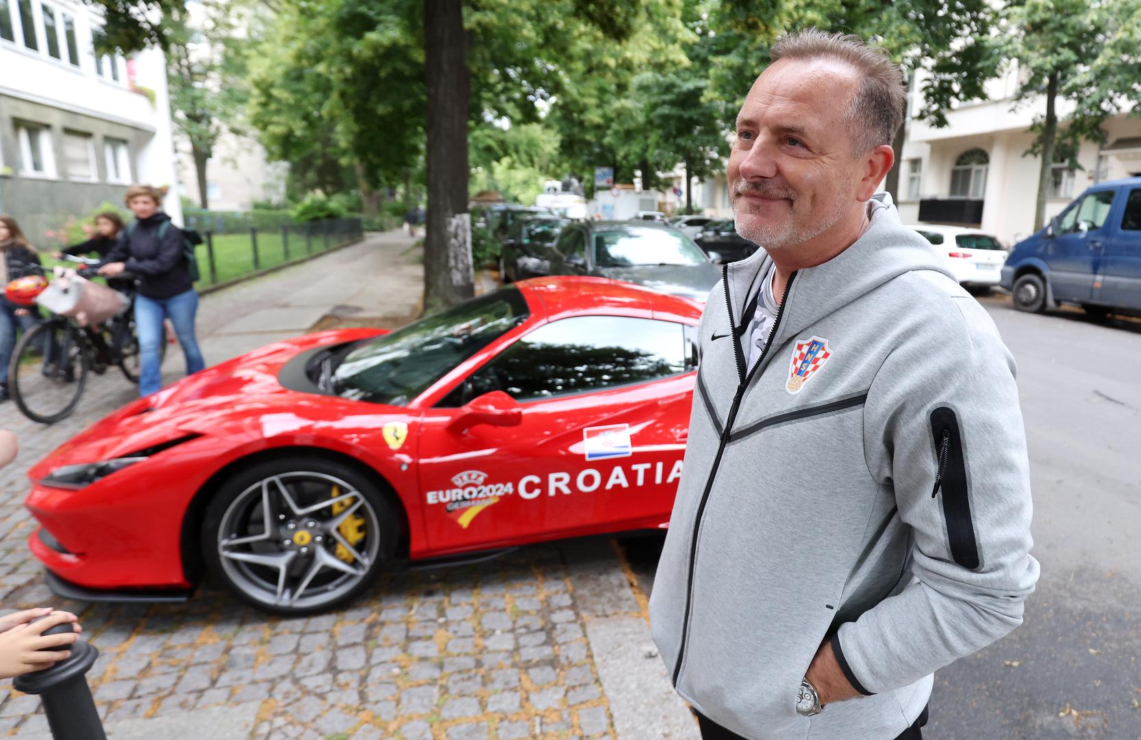 Hrvatski navijač u Berlin je na utakmicu stigao u Ferrariju