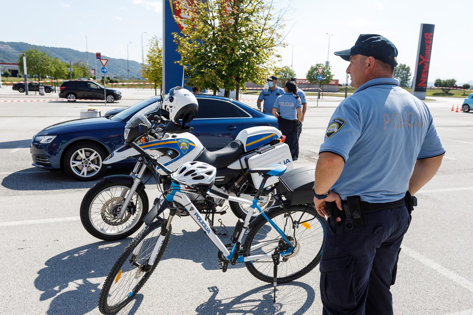 Policijski službenici podsjećali su na sigurnost u prometu