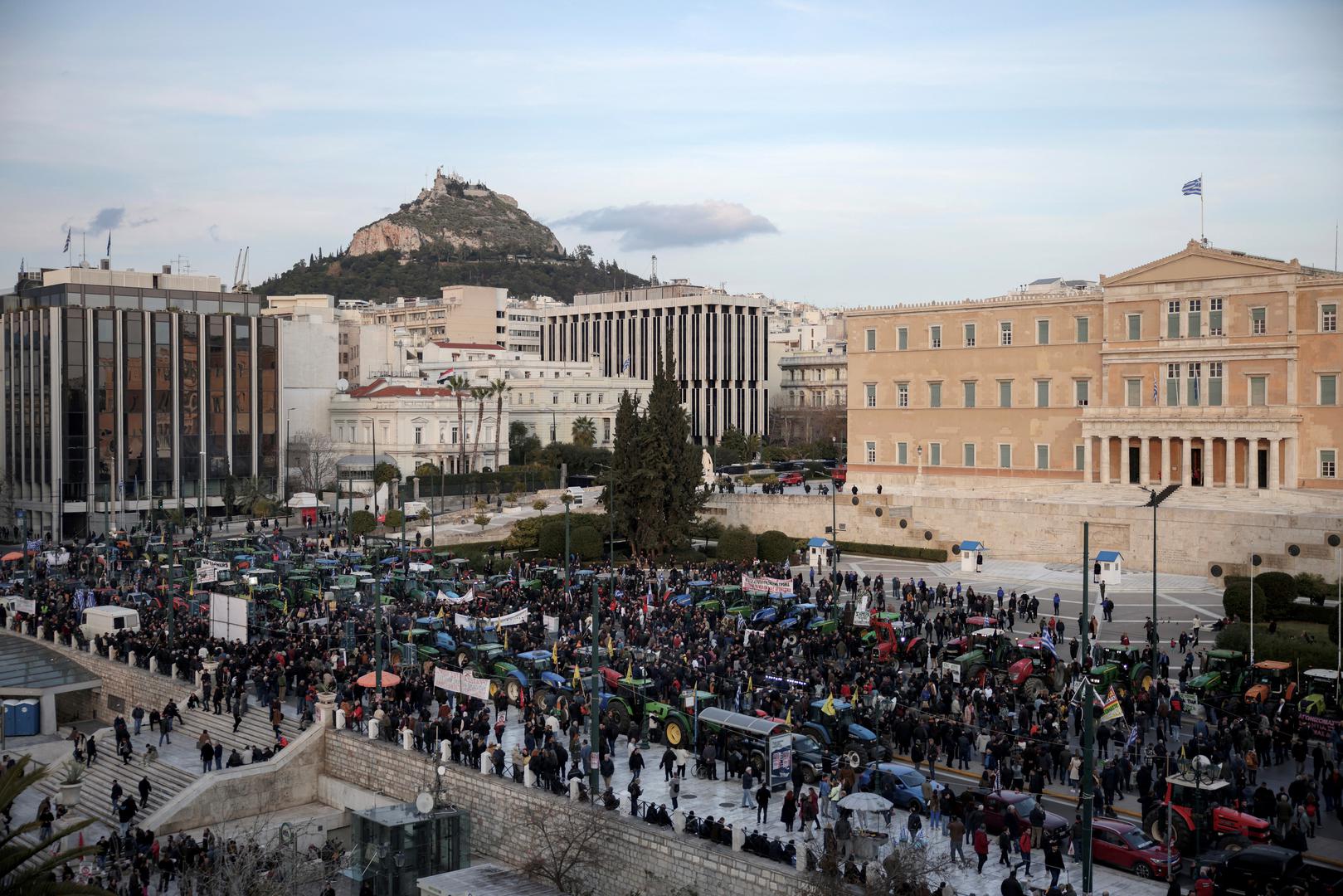 Greek farmers, with their tractors, protest in front of the Greek parliament over rising energy costs and competition from imports in Athens, Greece, February 20, 2024. REUTERS/Alkis Konstantinidis Photo: Alkis Konstantinidis/REUTERS