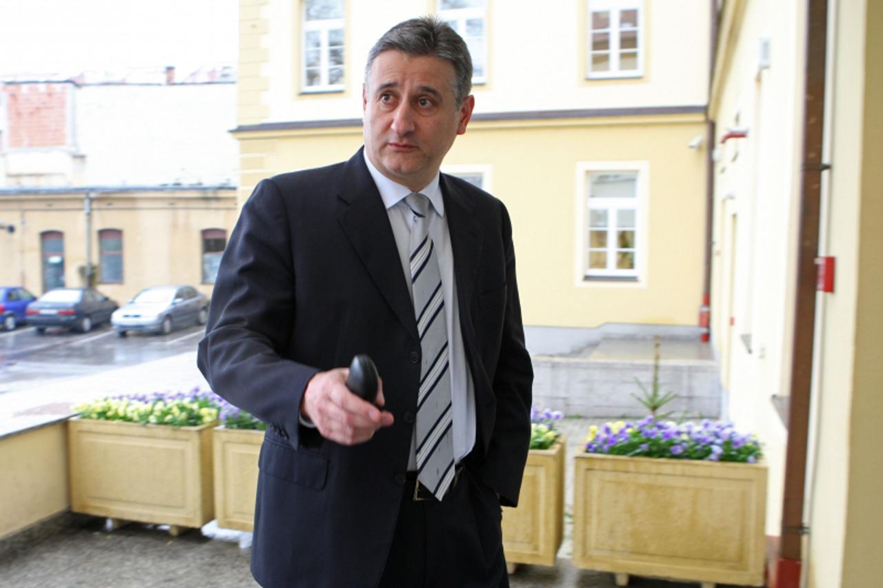 '13.04.2010. Zagreb, Hrvatska - Opcinski kazneni sud, ministar Tomislav Karamarko dolazi na sudjenje Domagoju Margeticu kojeg je tuzio radi klevete.  photo: Petar Glebov/PIXSELL'