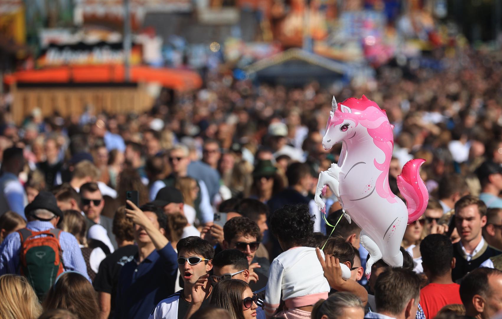 Toči se samo domaće pivo proizvedeno unutar grada pa ako zadovolji sve uvjete, može se nazvati Oktoberfest pivom.

