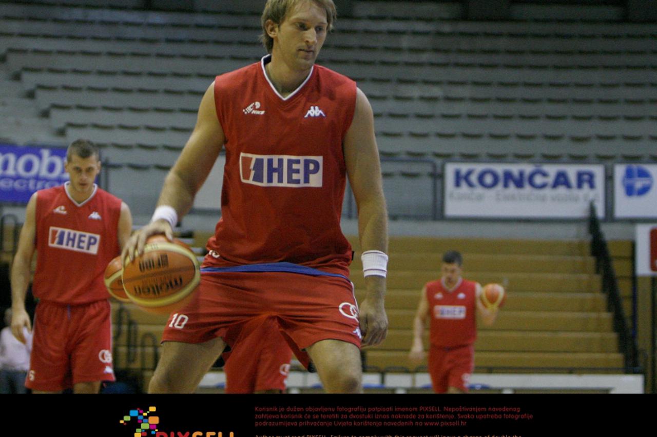 '03.09.2009.,Zagreb - U Dvorani Drazena Petrovica okupila se Hrvatska kosarkaska reprezentacija prije polaska na Eurobasket u Poljskoj ,u sastavu Roko Leni Ukic, Davor Kus, Marko Popovic, Nikola Vujci