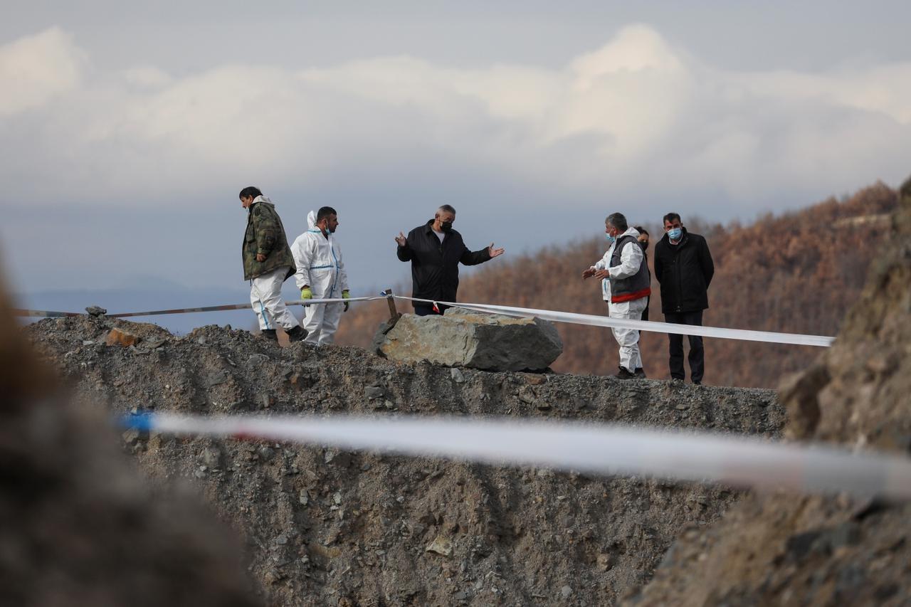 Serbia unearths mass grave from Kosovo war