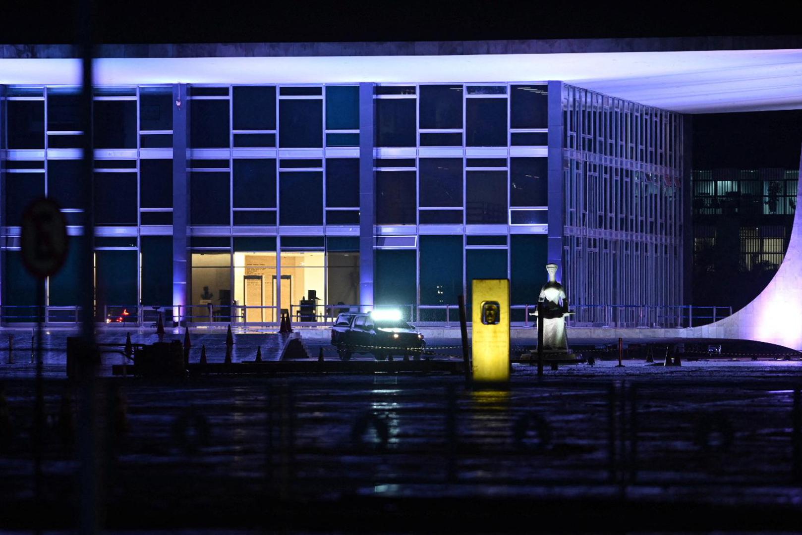 A police vehicle is seen in front of the Brazilian Supreme Court after explosions in the Three Powers Square in Brasilia, Brazil November 13, 2024. REUTERS/Tom Molina Photo: TOM MOLINA/REUTERS