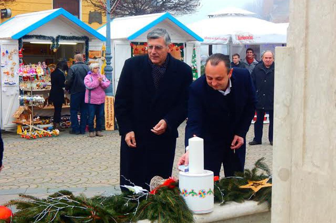 Željko Reiner pali posljednju adventsku svijeću u Mariji Bistrici